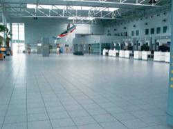 Stations and airports - TARBES-LOURDES PYRENEES AIRPORT