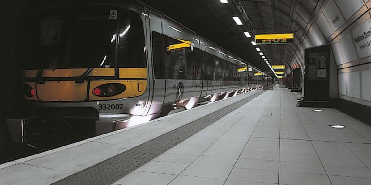 Stations and airports - HEATHROW EXPRESS TRAIN TERMINAL