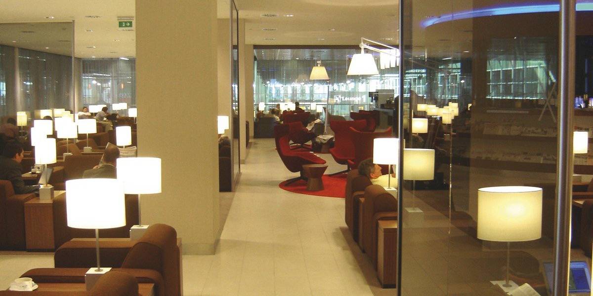 Stations and airports - KLM CROWN LOUNGE AT AIRPORT SCHIPHOL