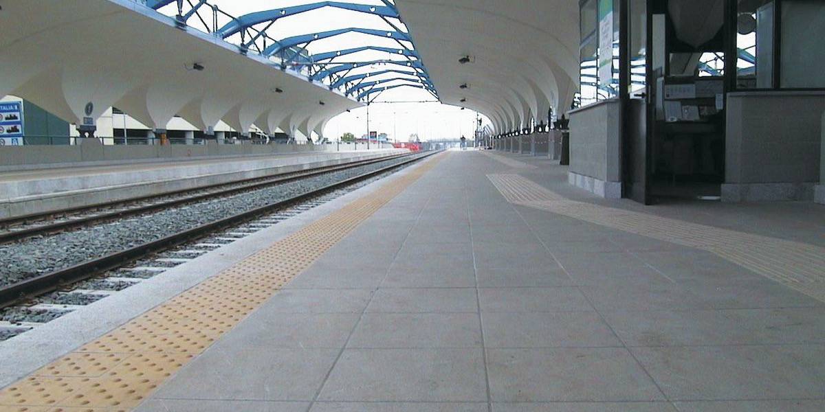 Stations and airports - TORINO CASELLE TRAIN STATION