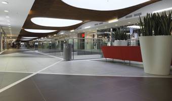 IL GRIFONE SHOPPING CENTRE