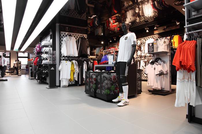 Geweldig Elegantie merk Adidas Store, Germany | Fiandre Architectural Surfaces