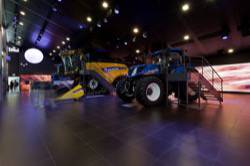 Exhibitions - SUSTAINABLE FARM PAVILLON EXPO MILANO 2015 - NEW HOLLAND AGRICULTURE