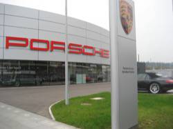 Motors - CAR DEALER PORSCHE ZENTRUM