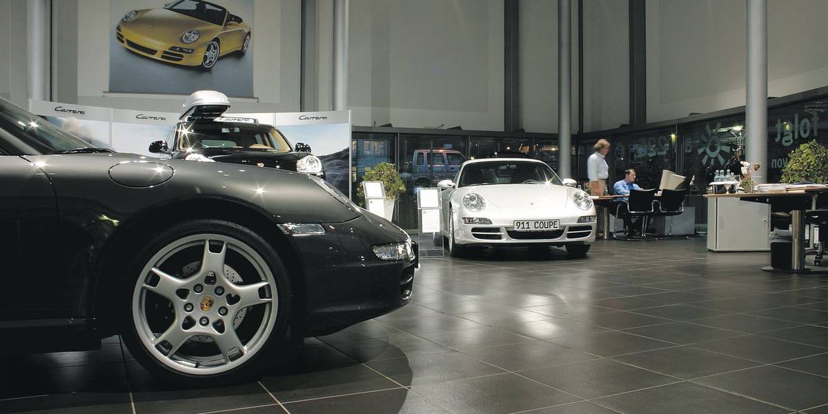 Motors - PORSCHE CAR DEALER